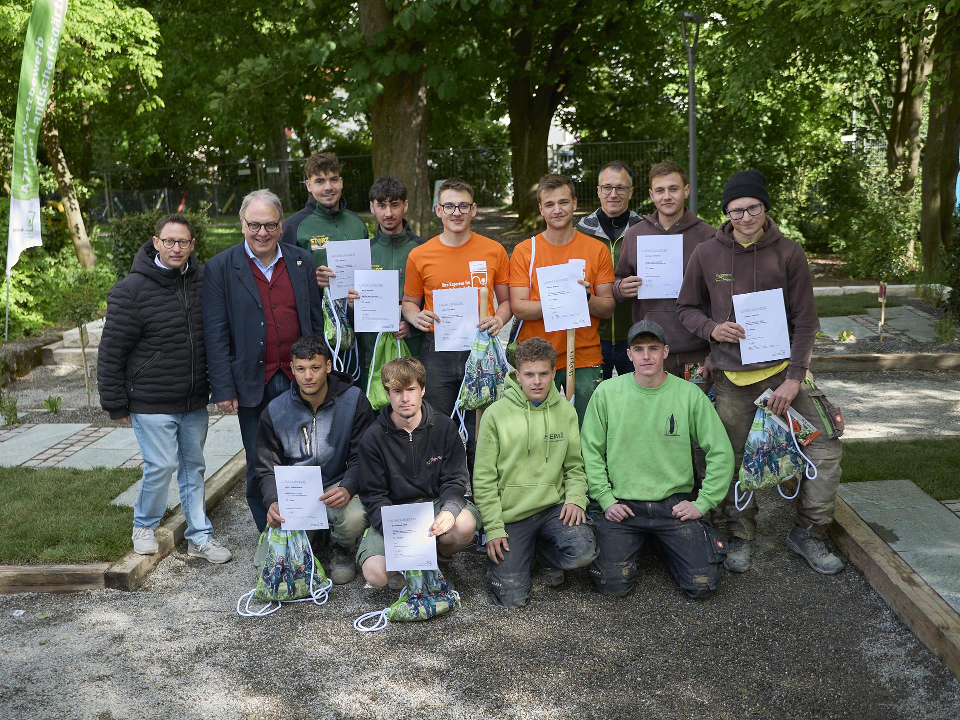 Leonard Reiff und Felix Stähle heißen die Gewinner des Neckar-Alb-Cups der Landschaftsgärtner der Region Neckar Alb